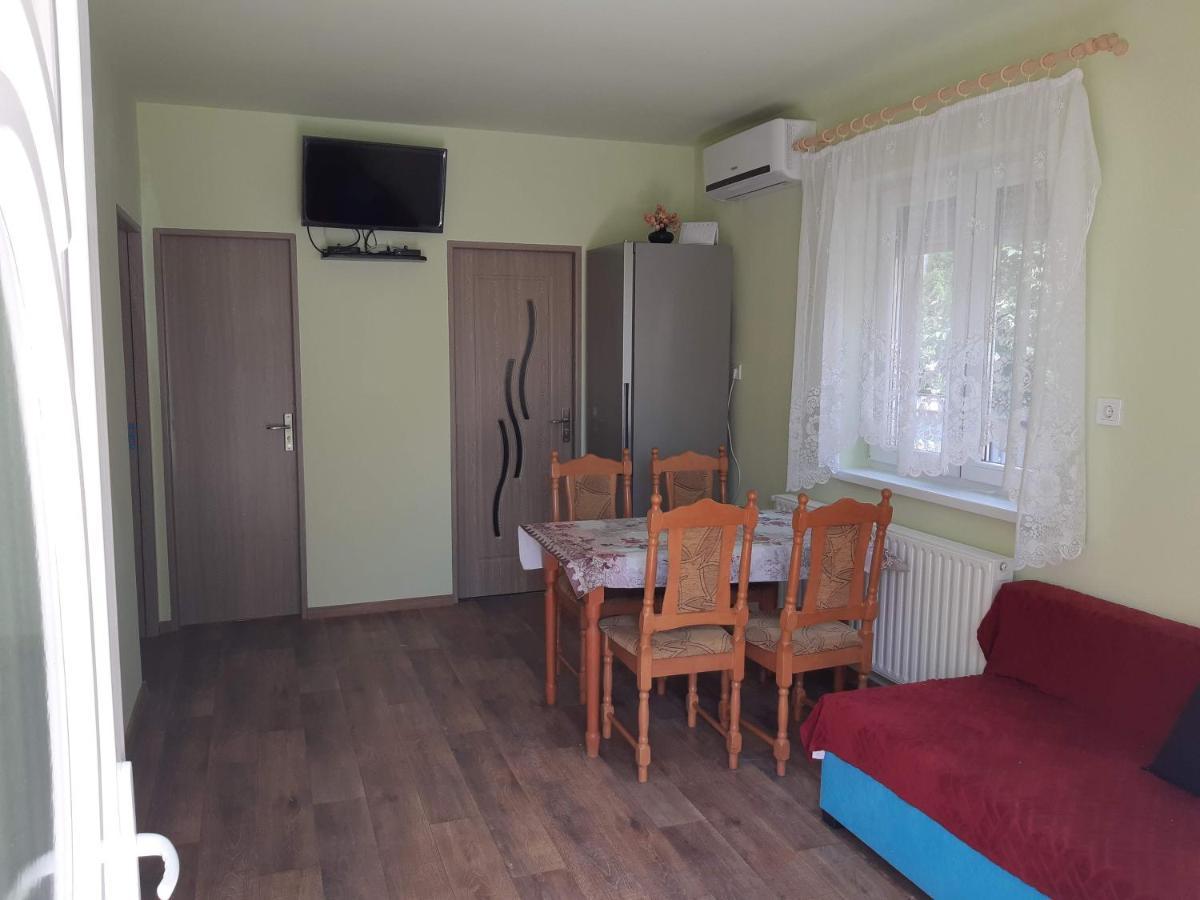 Rozsa Apartment Hajdúszoboszló Extérieur photo